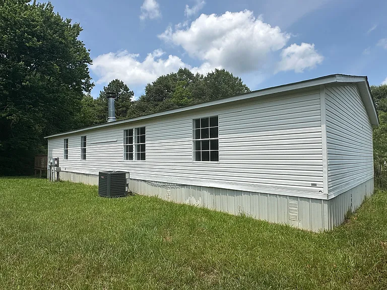 127 Owens Ln — Photo 3