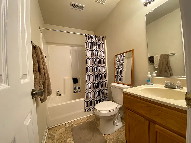 1608 Wallace St — Photo 5