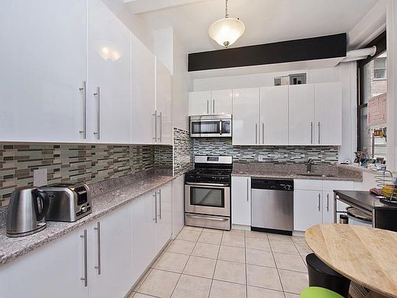 2nd image of 251 Central Park W APT 6A