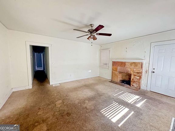 4th image of 2079 Ben Hill Rd