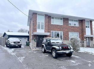 18 Wyndcliff Cres, Toronto, ON M4A2K1