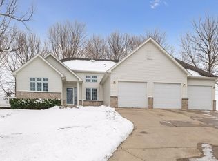 1781 Dunbury Rd, Waconia, MN 55387