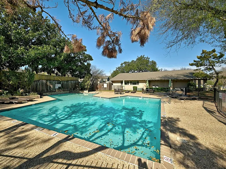 2002 Millay Dr #118 — Photo 36