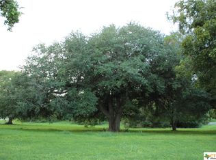 126 W Hampton Dr, Seguin, TX 78155