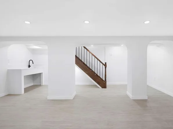 1137 Park Place image 23 of 27