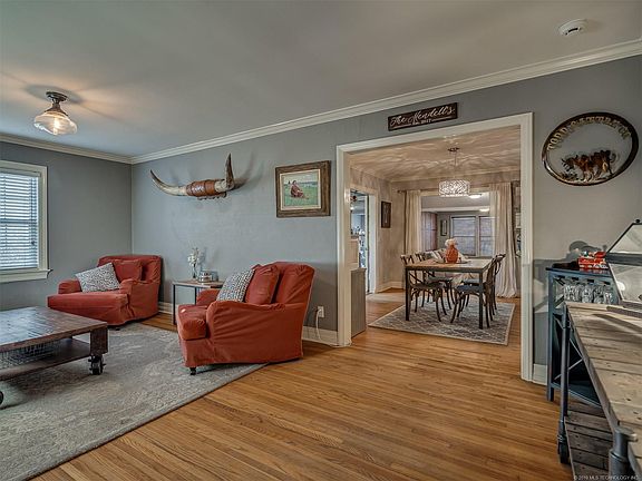 3rd image of 1731 S Knoxville Ave