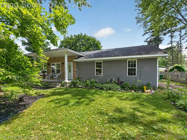 744 S Park St, Highland, MI 48356