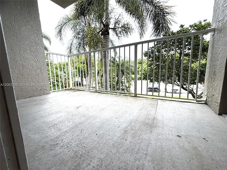 5045 Wiles Rd #201 — Photo 18