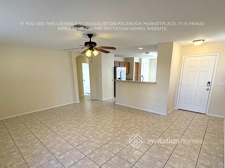 11013 W Augusta Ave — Photo 4