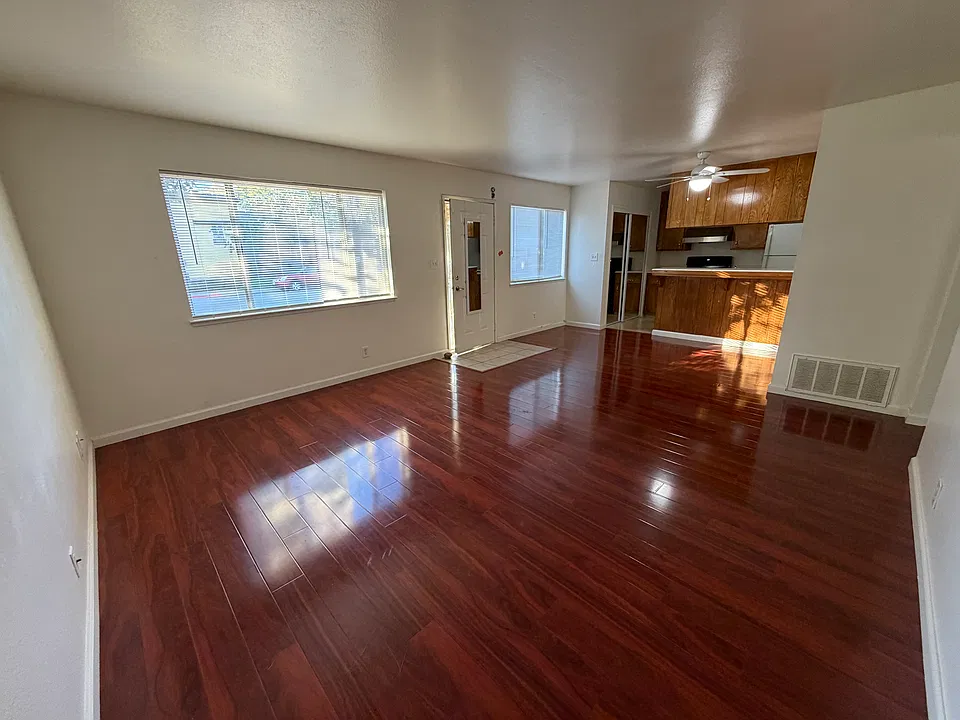 9067 Pinata Way #1