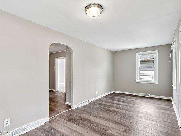 5th image of 1254 Leeser Ave