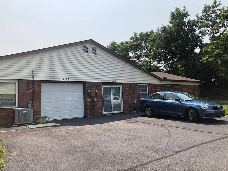 1176 E Commons Dr — Photo 7
