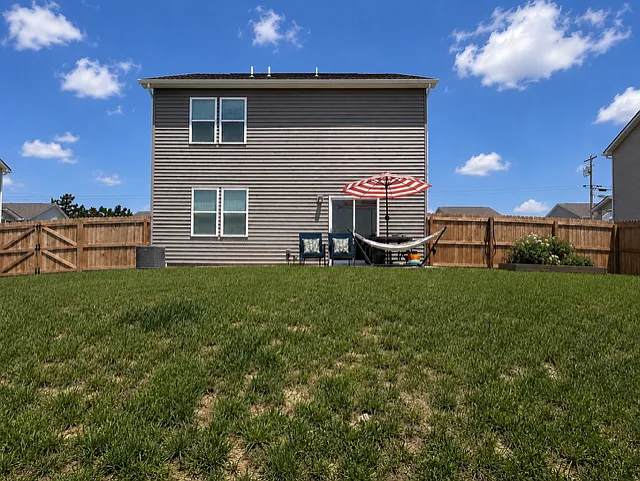 644 Emerson Ln — Photo 13