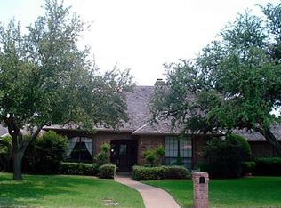 4813 River View Dr, Fort Worth, TX 76132