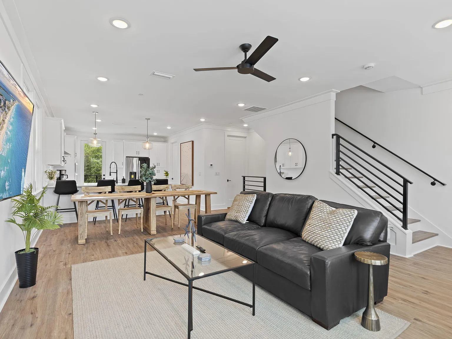 4 bed, 3.5 bath, $3,350 — Photo 4