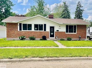 36441 Oakshire St, Clinton Township, MI 48035