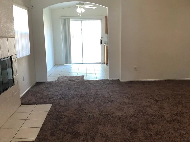 53370 Avenida Mendoza — Photo 3