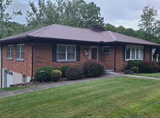 128 India Dr, Russell, KY 41169