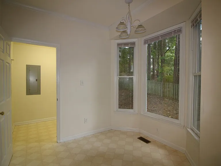 1437 Opal Ct — Photo 10