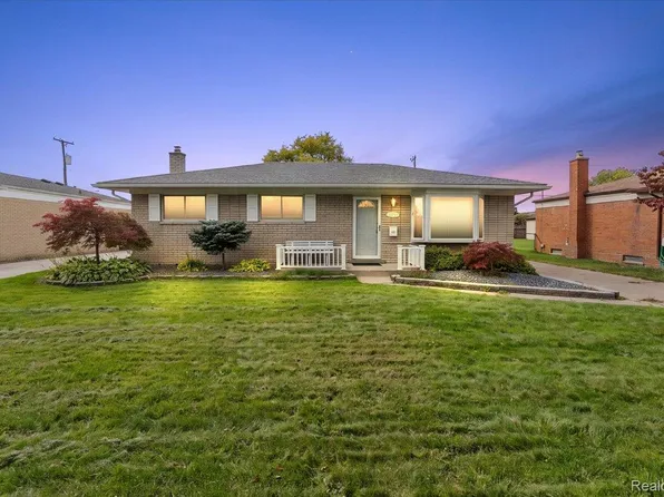 33759 Cornelissen Dr, Sterling Heights, MI 48312