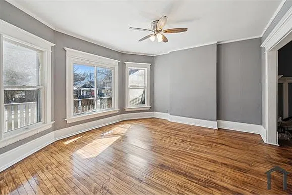 3 bed, 1300 sqft, $1,400 — Photo 4