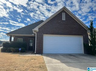 246 Ivy Hills Cir, Calera, AL 35040