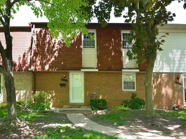 919 Kirts Blvd, Troy, MI 48084