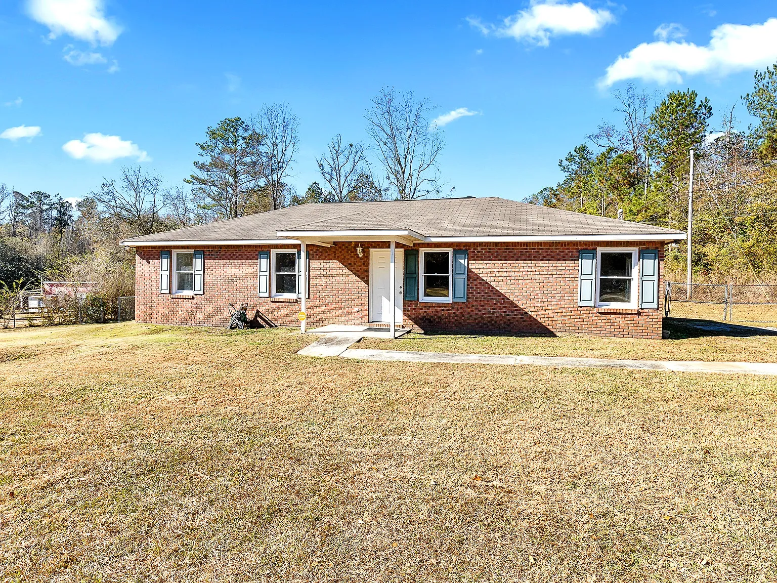 4 bed, 2428 sqft, $2,300 — Photo 1