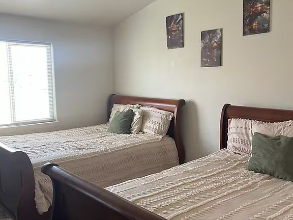 4th image of 1602 N Stevens Dr #B
