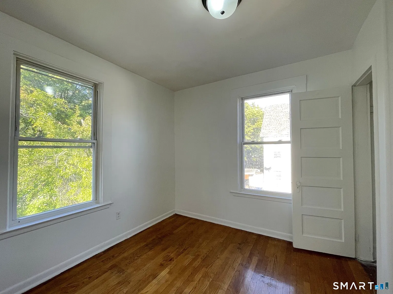 3 bed, 1.0 bath, 1000 sqft, $2,500 — Photo 4
