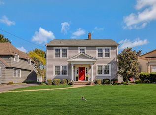 40 Calvin Ave, Syosset, NY 11791