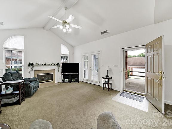 5th image of 8368 Windsor Ridge Dr