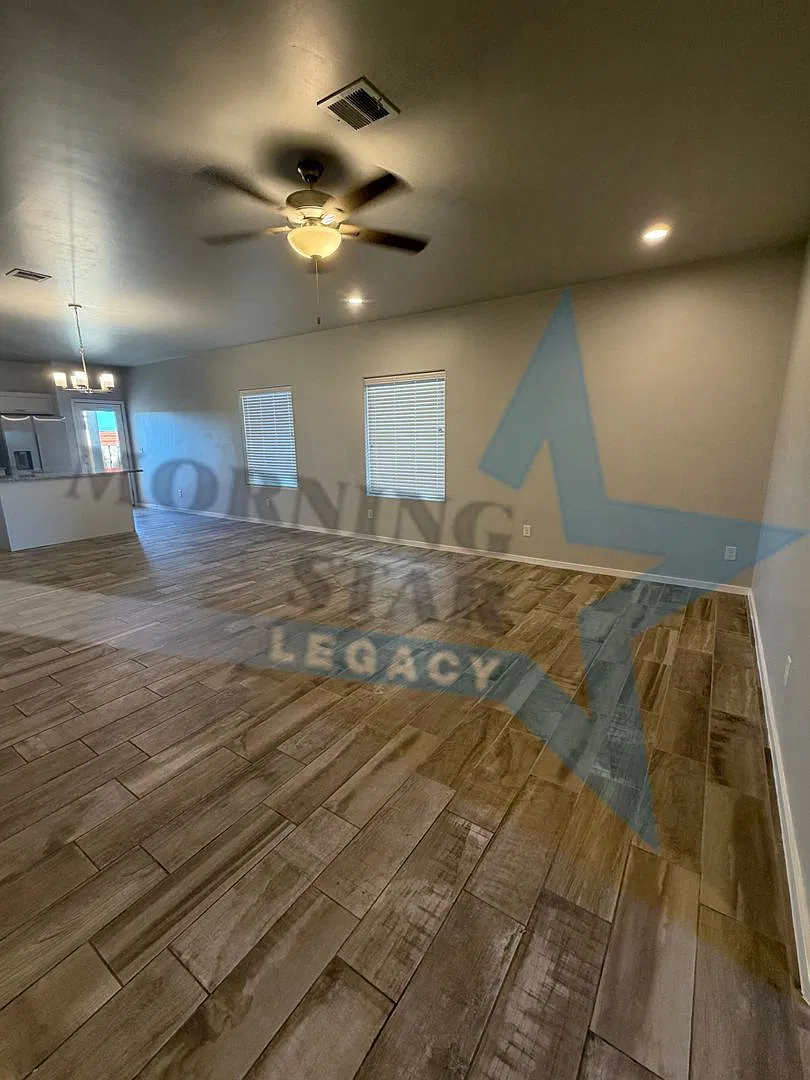 Beautiful 3 Bedroom, 3 Bathroom in Metro! — Photo 3