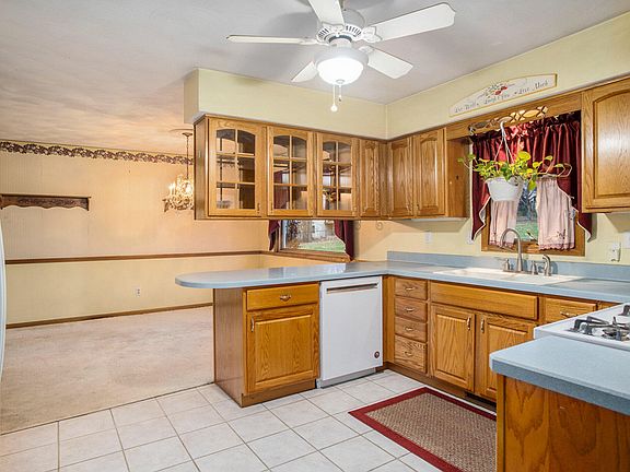 4th image of 219 Keathley Dr
