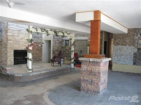 Lobby-Retail Area