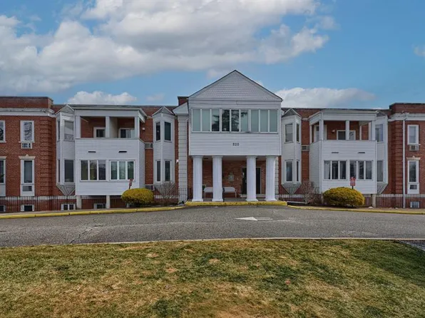 520 Newark Pompton Tpke APT 222, Pompton Plains, NJ 07444