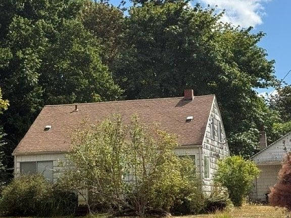 2nd image of 4450 SW Country Club Dr