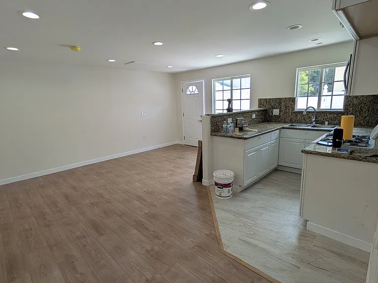 10844 Odell Ave — Photo 9