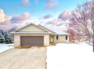 901 3rd Ave, Goodhue, MN 55027