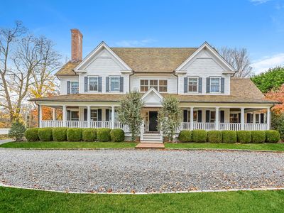 2 Roland Dr, Darien, CT, 06820