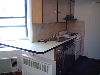 Rented by Chartwell Manhattan Realty