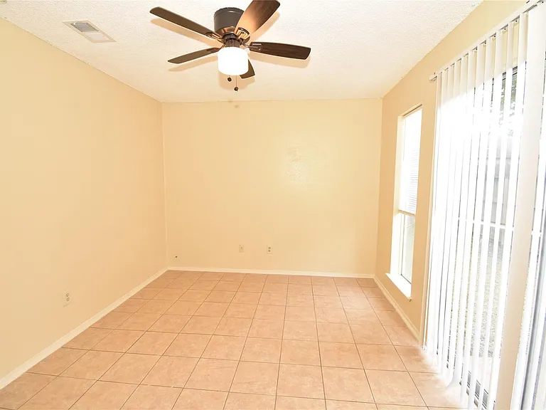 4023 Summit Valley Dr — Photo 12