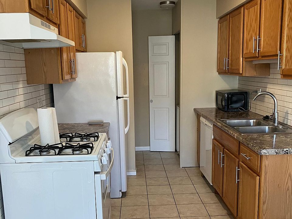 1st image of 7524 Bristol Ln #4