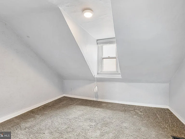 803 S Hanover St — Photo 17