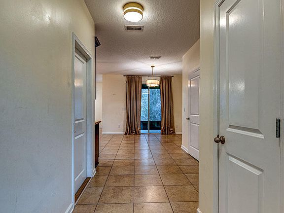 2nd image of 3276 CHESTNUT RIDGE Way