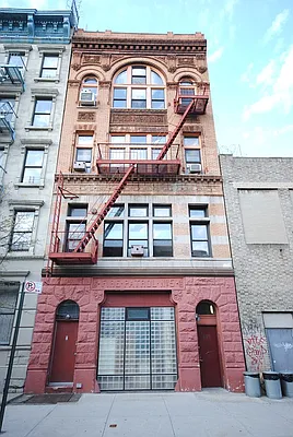 Rented by Bold New York | media 37