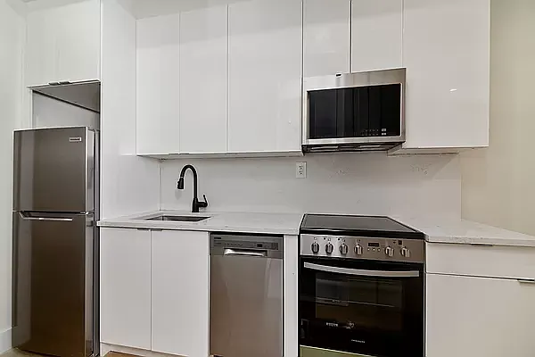 Rented by REAL New York | media 4