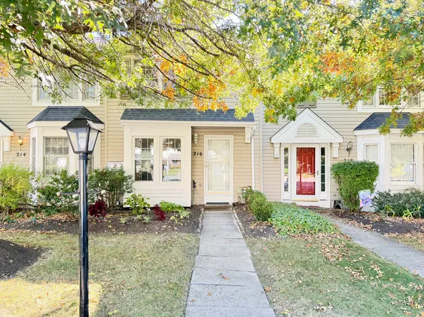 216 Cranbrooke Dr, Coraopolis, PA 15108