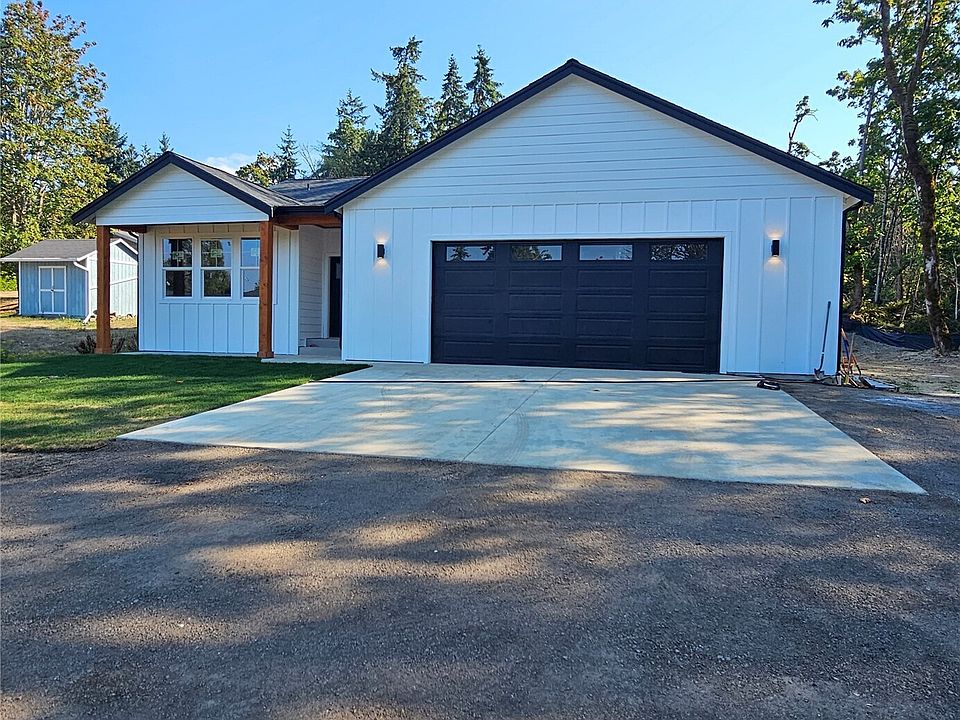 1st image of 7590 E Idaho Street
