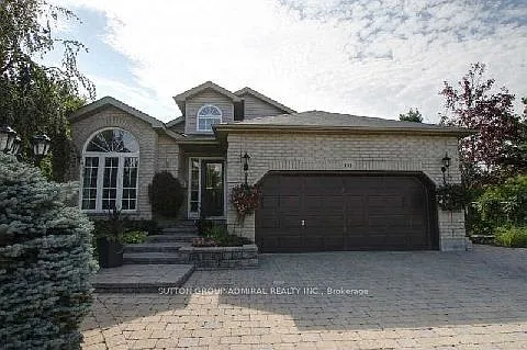 153 Niagara Dr